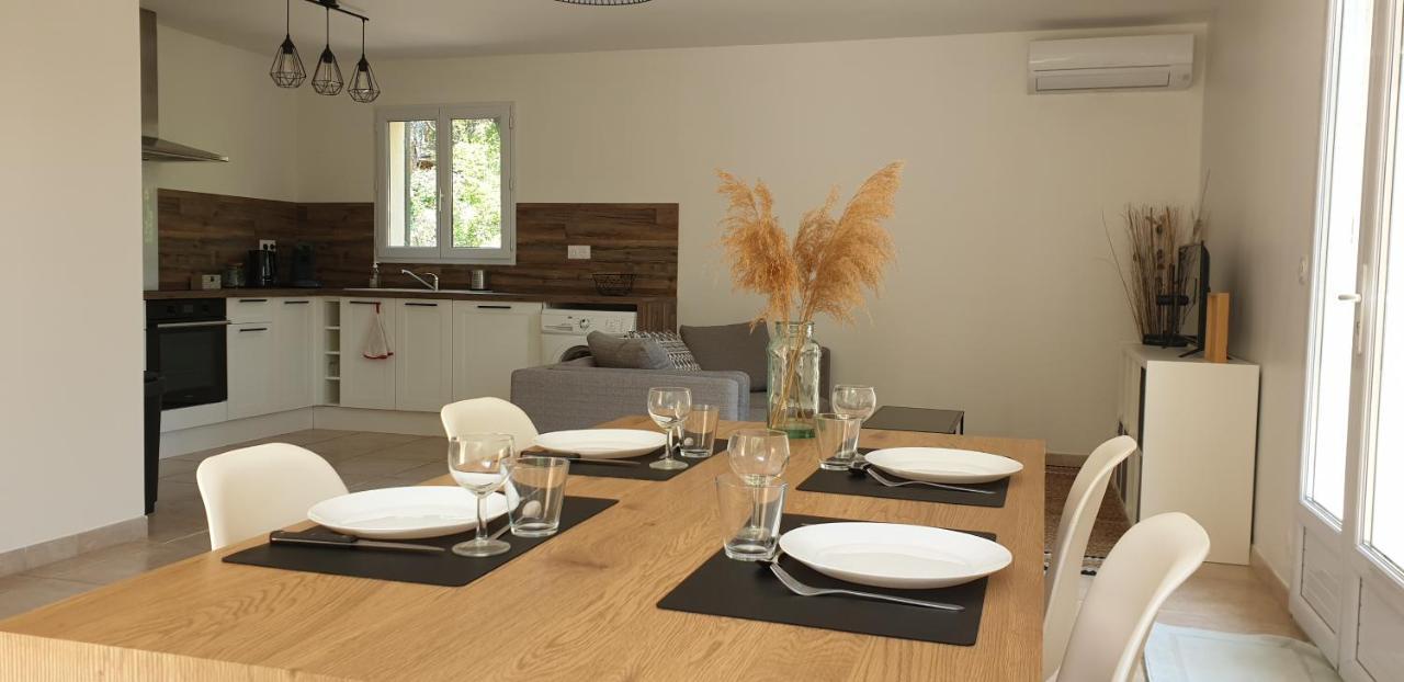 Une Maison En Provence Pierrevert Екстериор снимка